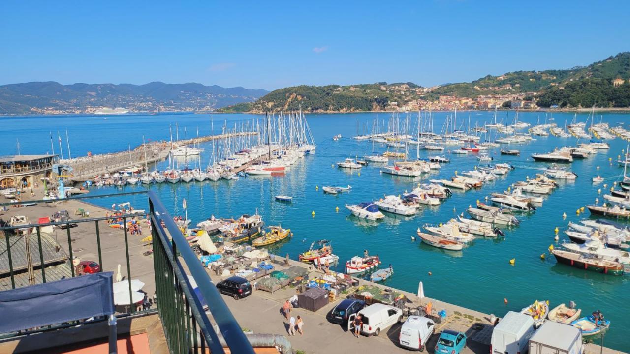 L'Arpara Casa Al Molo Dal Mare Al Castello Lerici Luaran gambar